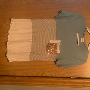 Color block shirt with rose gold sequin pocket